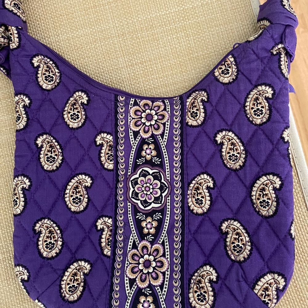 Small Vera Bradley bag 💜